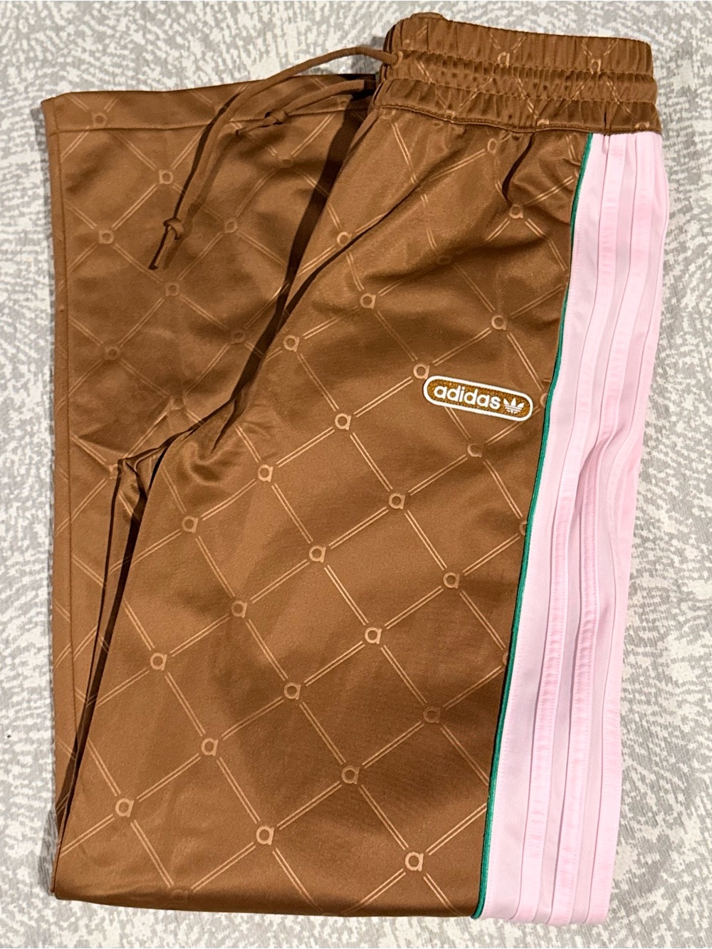 Adidas Originals /// Women’s Retro Luxury TrackSuit - Size Medium *NWT* - Picture 11 of 16